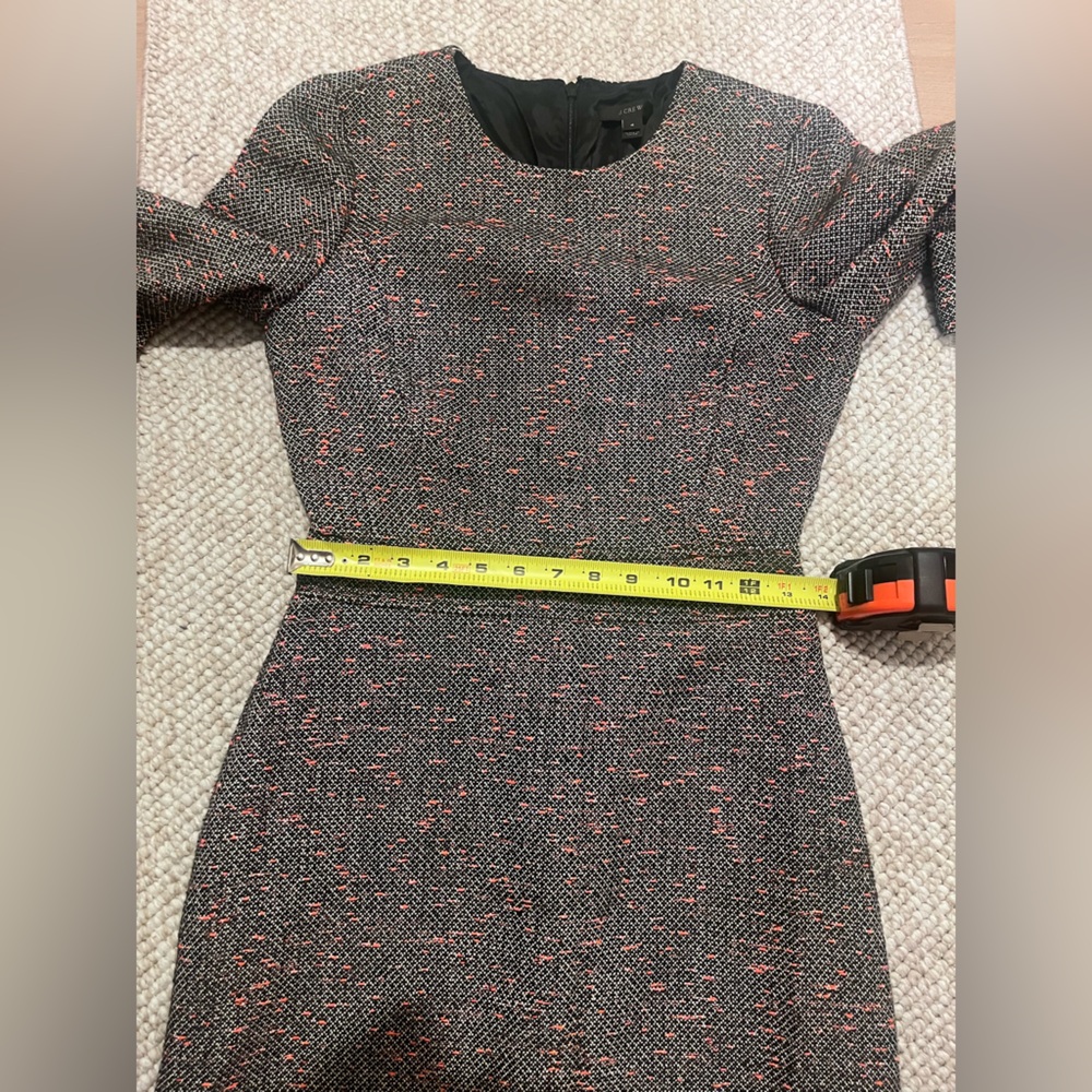 Elegant Black and Pink Tweed Dress - Picture 4 of 5